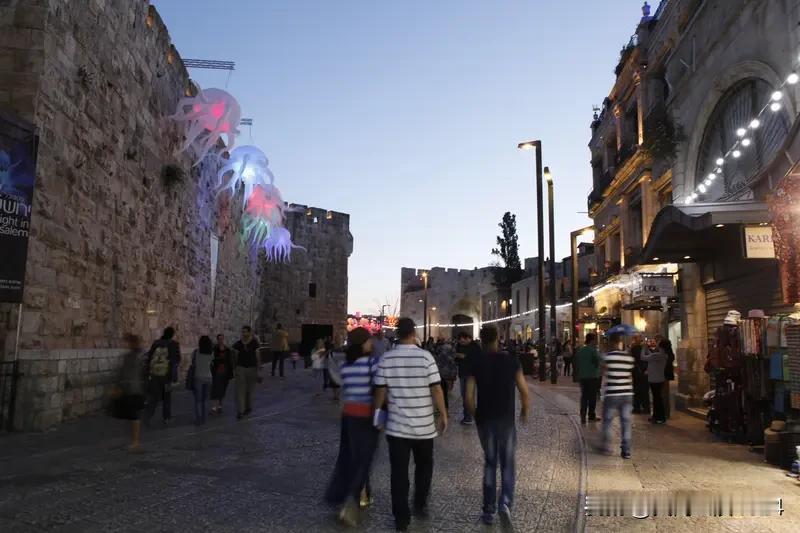 以色列北部一酒吧发生爆炸 多人受伤 2026年1月1日凌晨，以色列北部城市拿撒勒