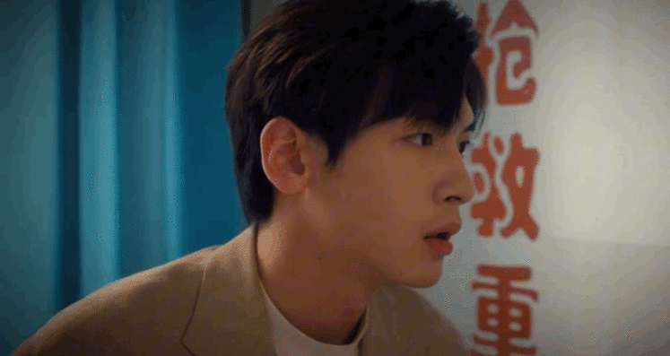 翟潇闻生理性演技你好1983 翟潇闻真的太会演！《你好1983》里周诚直面死亡，