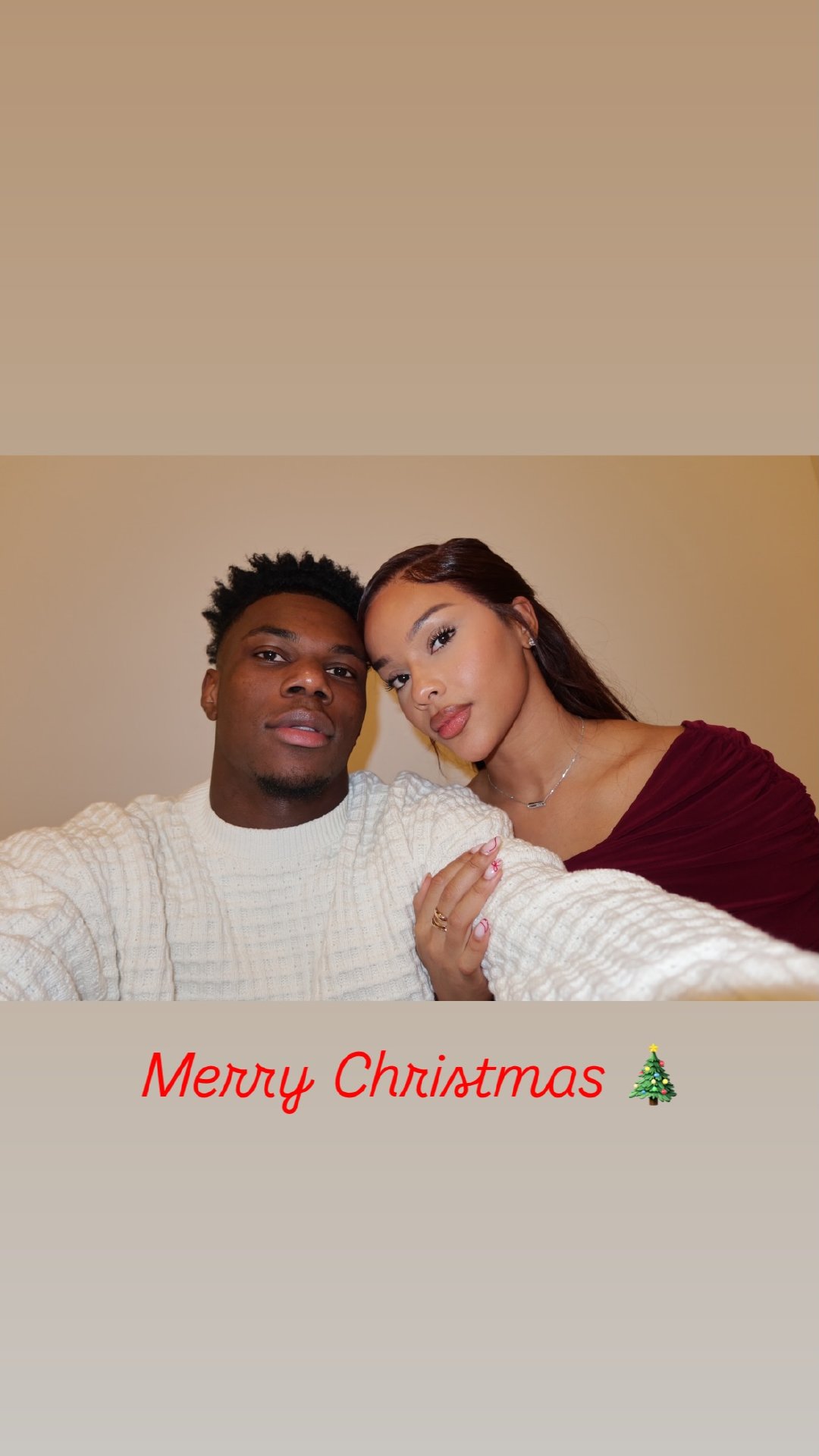 楚阿梅尼和女友。🎄halamadrid