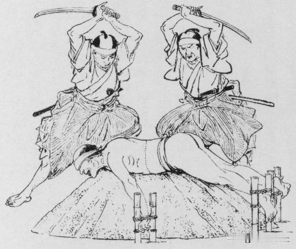 日本武士刀展示锋利程度往往是通过切割包裹在榻榻米中的竹子来进行的，据说因为这个东