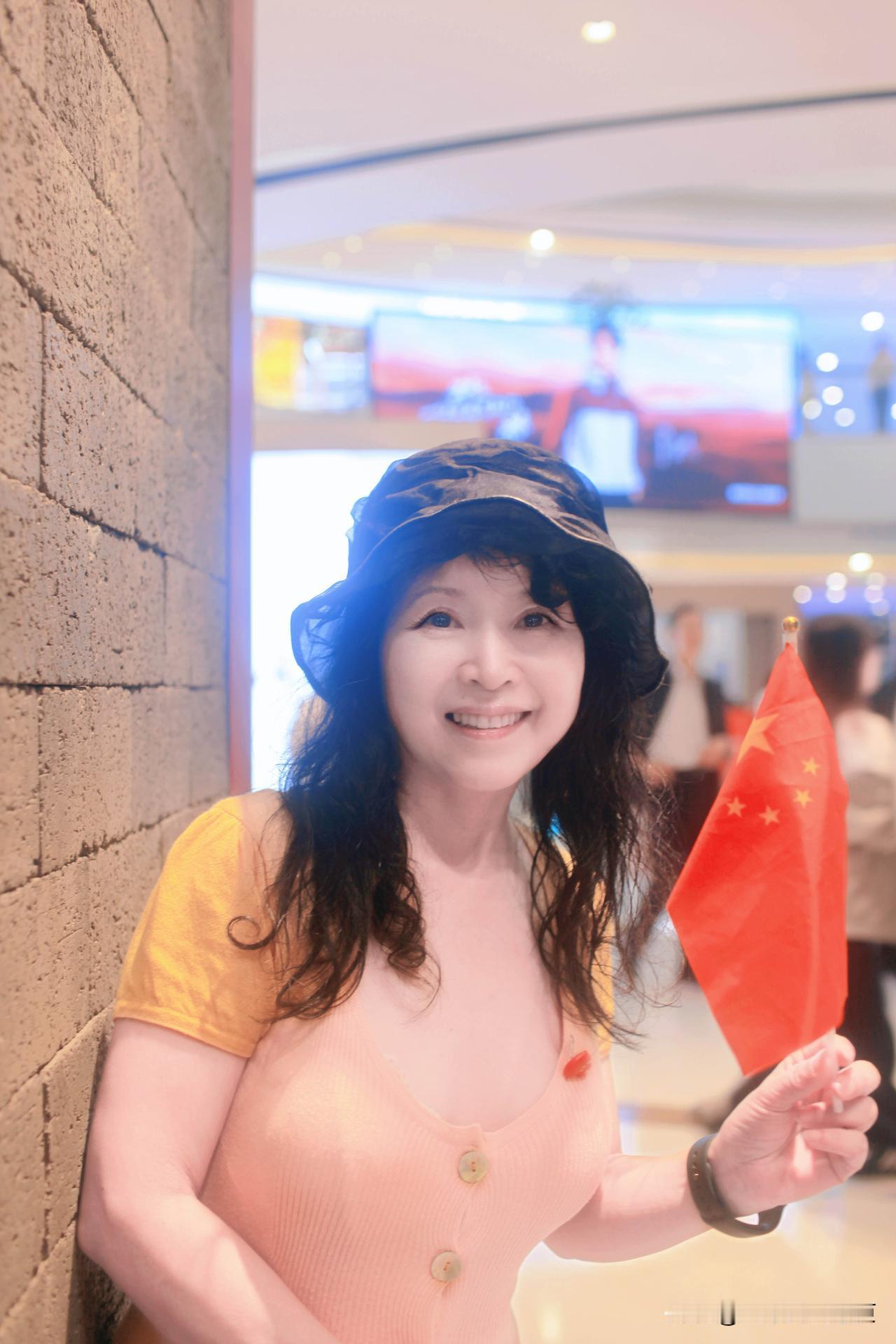 今年这个国庆长假我这个大A赌徒依旧没有觉得度日年，主要是因为我妈妈现在基本不能生