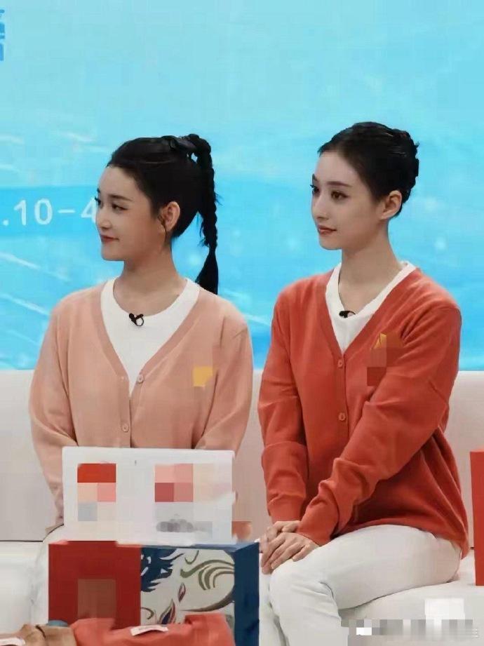 初见方知皮相与骨相之别，她的美不止流于表面，难怪引众人倾心。那独特的气质，从骨子