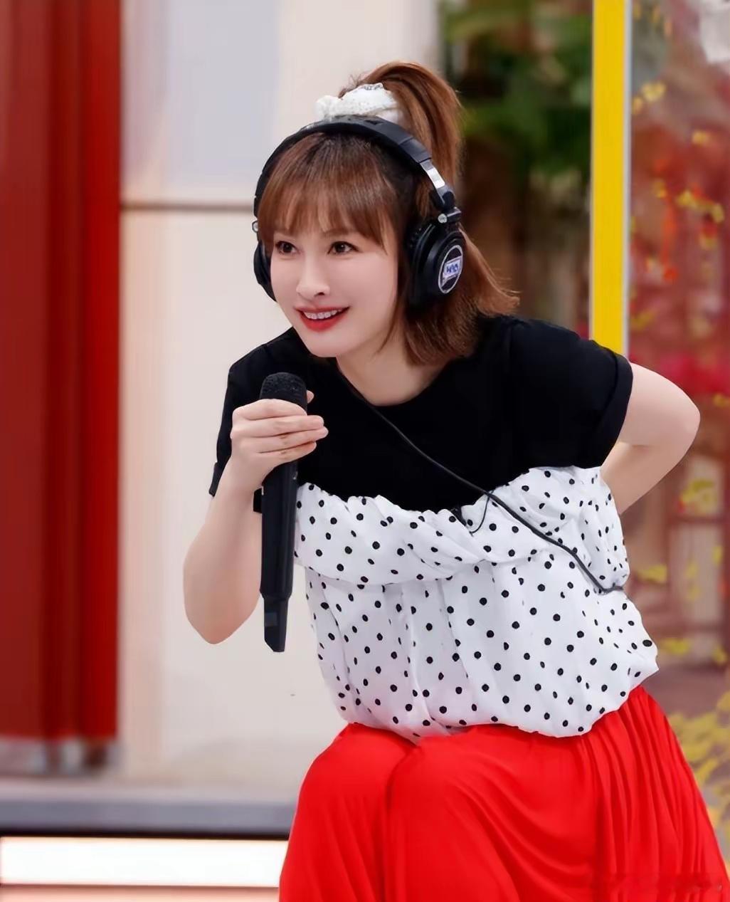 吴昕根本就没劝过旺旺妈妈再婚啊，她也很心痛旺旺妈妈所遇非人，被家暴的经历，她说是