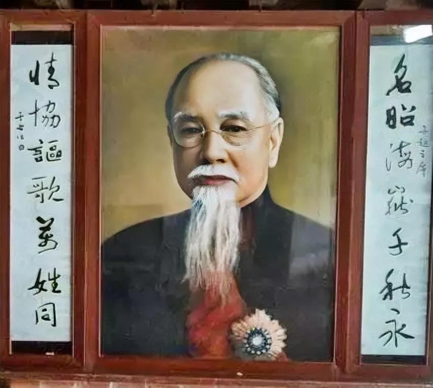 天呐，
从来没听过，
国民政府元首的儿子居然战死沙场。

被溃兵杀死只是一家之言