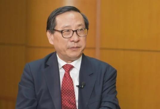 高志凯教授提了个主意，别总吵着统一不统一了，先去查查台湾两千三百万人的户口本！