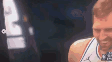 诺维斯基亲为詹姆斯正名！就在北京时间2026年3月22日，洛杉矶湖人队客场战胜魔