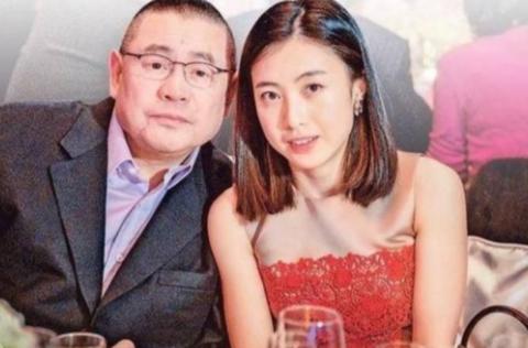 2017年，刘銮雄在换了3亿的“天价肾”之后说:“现在就算有100个绝世美女站在