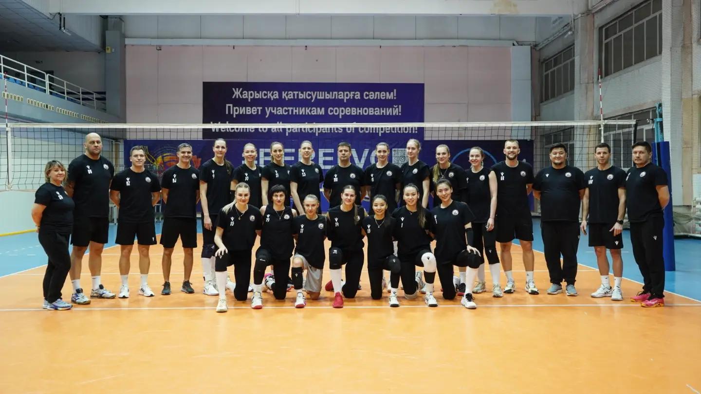 缪伊雯随哲特苏训练中！ 