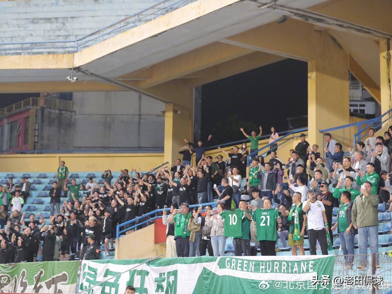 一场亚冠失利又把国安的气势打没了…国安的败局完全是自己所酿。如果说半场时换下有点