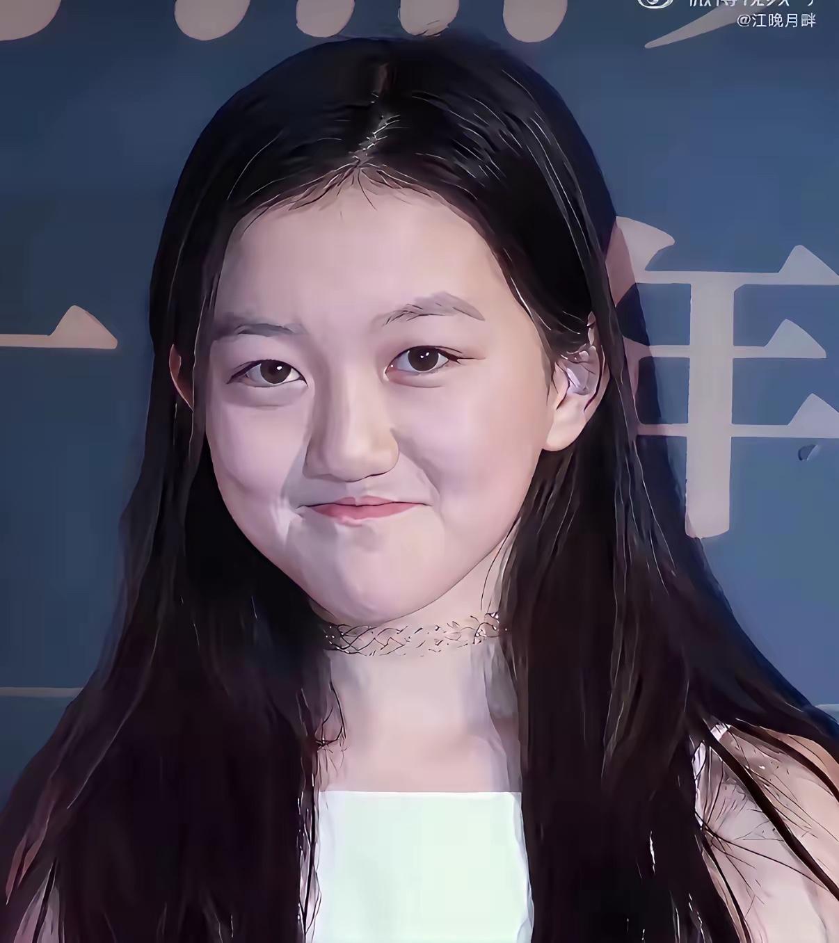 女大十八变，越变越好看…
说的应该就是李嫣吧
看看小时候的李嫣
满脸都是李亚鹏的