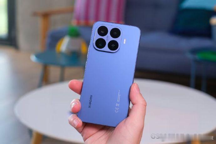 小米17T系列定档6月8日发布，海外定价约合六七千块起步，这个价位硬刚iPhon