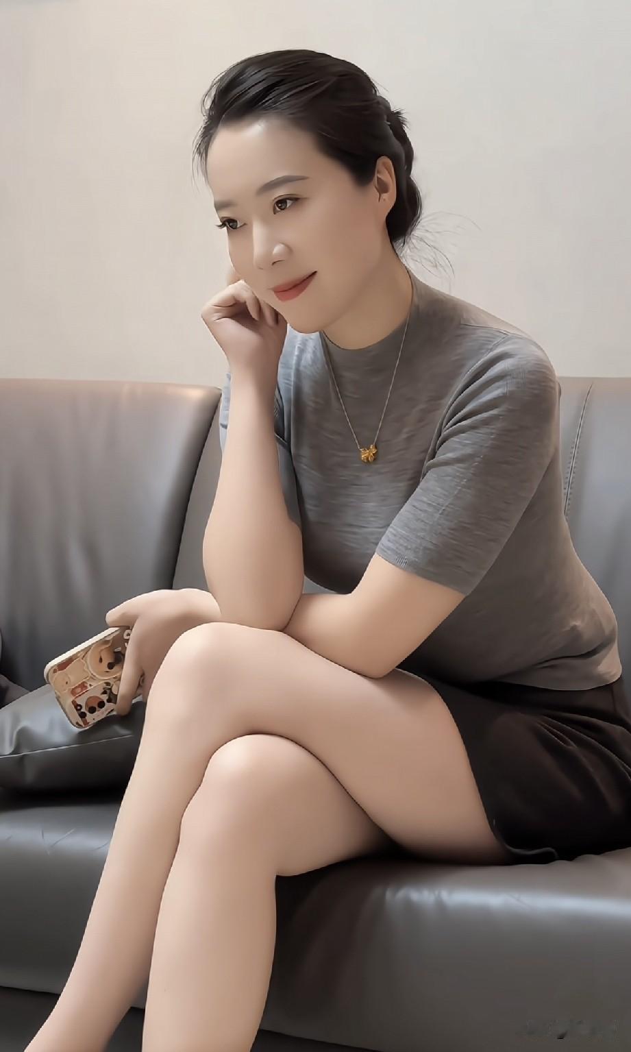 真的好想交一个外省的朋友，我不开心了就去你的城市走走，你难过了就来我的城市散散心
