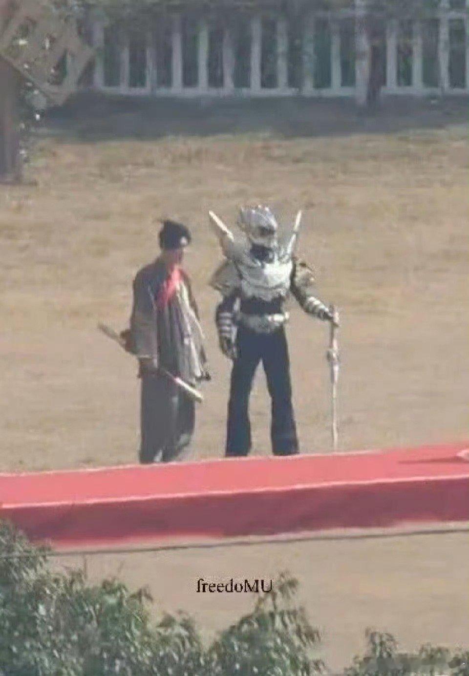 穆祉丞cos铠甲勇士路透好中二啊哈哈哈哈哈哈 