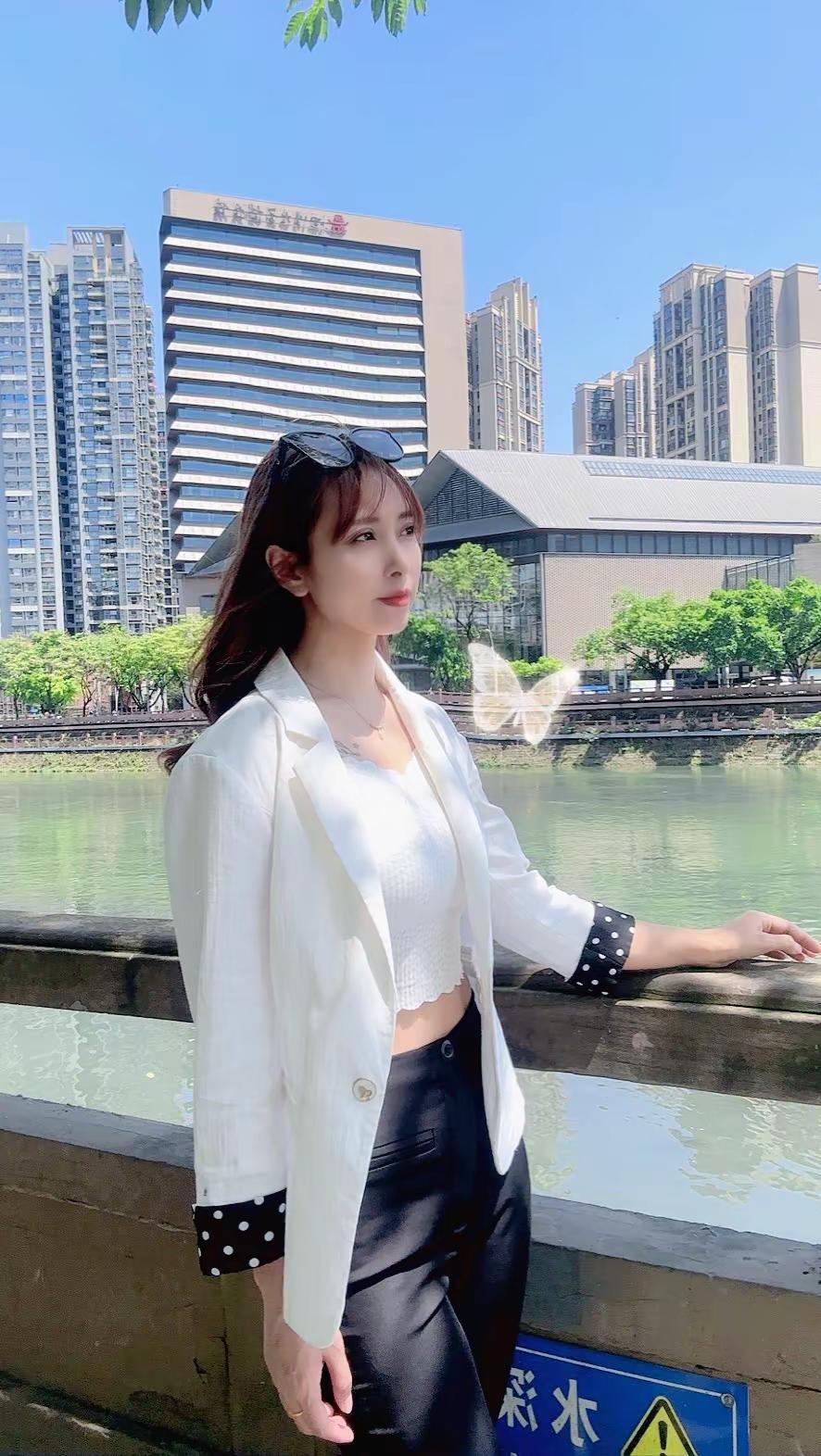 心事自己藏，情绪自己扛，成年人的安全感，终究是自己给的88年龙 80后 生活感悟