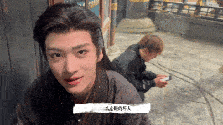 #最心疼离仑的人是闫桉#“离仑不是坏人，我不是坏人。”自己演的角色果然最懂他的难
