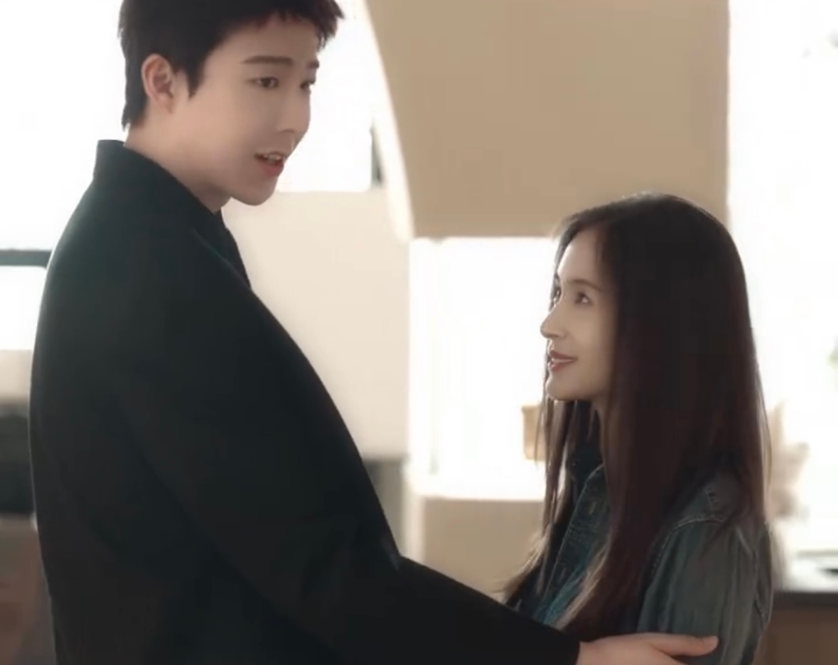 王子文刘宇宁的新剧玫瑰丛生今日开播！这一段好有cp感～ 期待正片上线