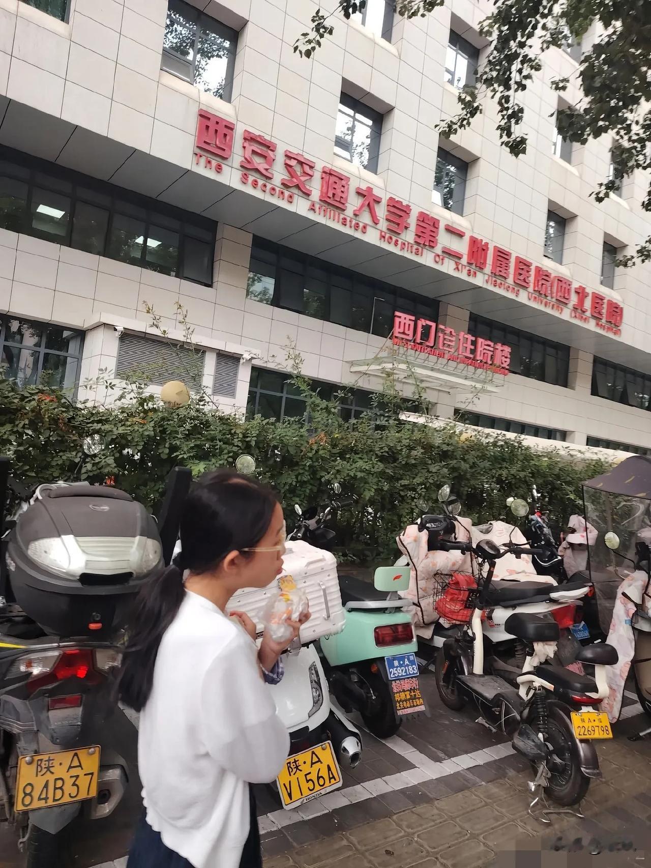 甘肃天水培心幼儿园这事儿，比想象的更让人揪心！
 
有位家长的孩子都从培心幼儿园