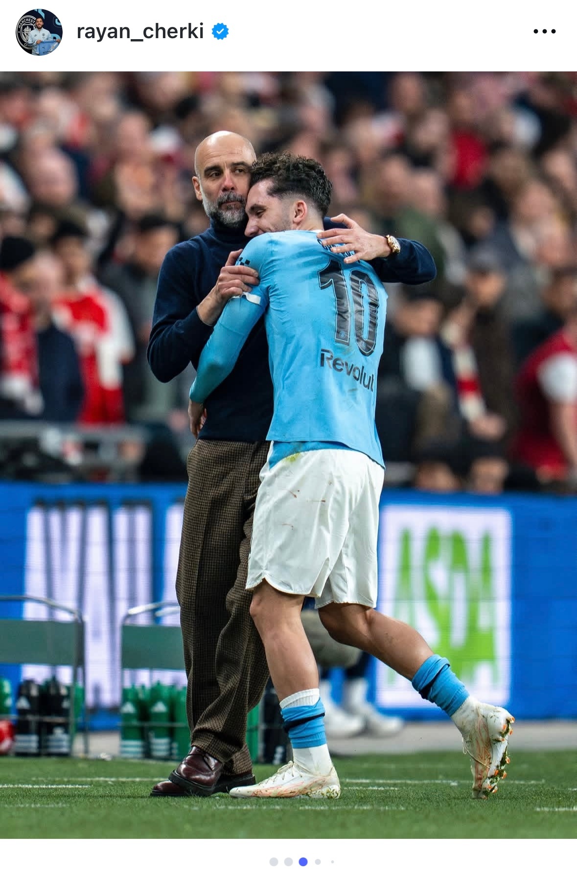 🎧发ins又带上了他的教练