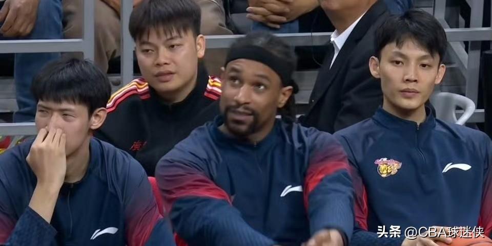 进了名单也没用！萨林杰出战0分钟，广东男篮这是彻底不用他了

广东打新疆，萨林杰