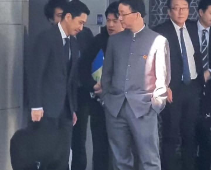 中日磋商破裂，日本彻底不装了，高市再越雷池，联合国一锤定音
 
麻烦看官老爷们右