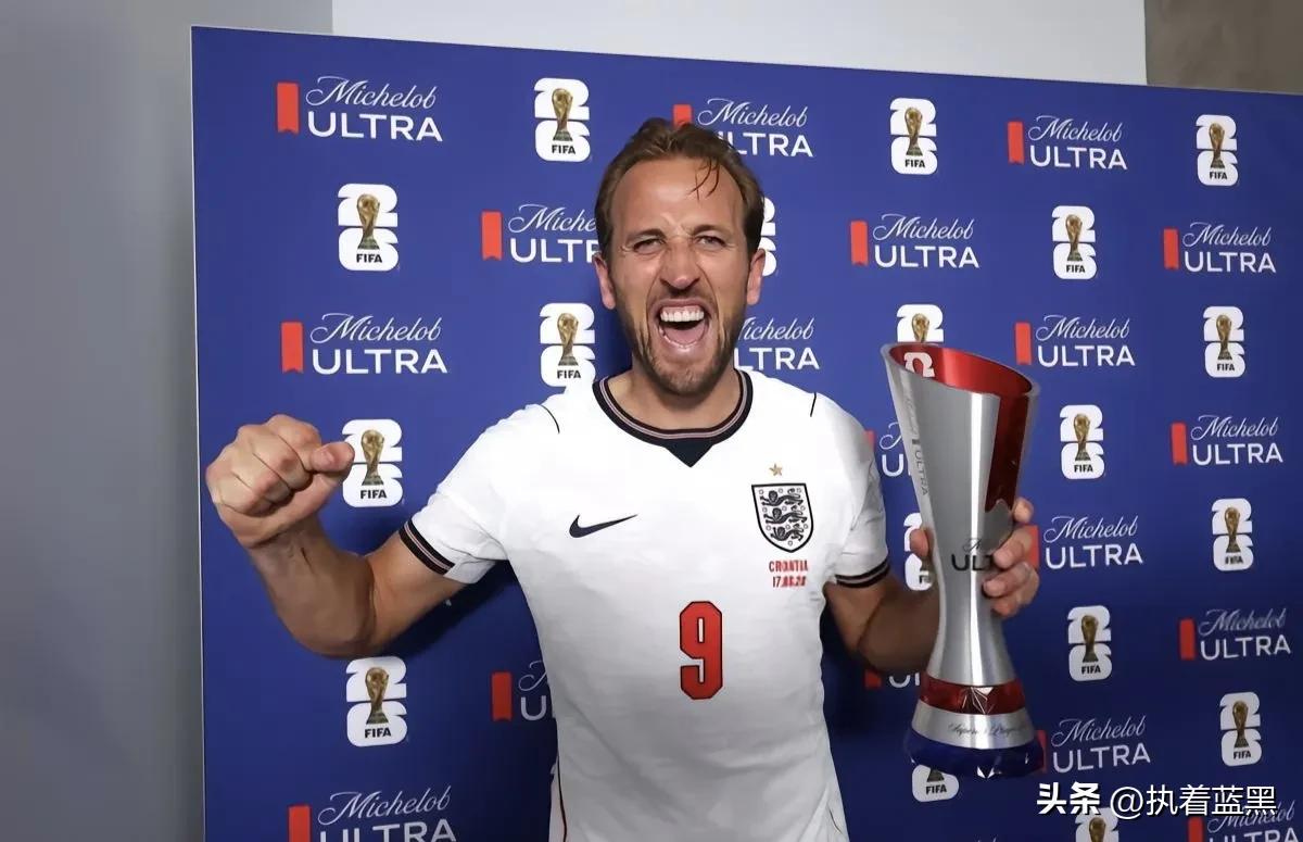 英格兰4-2战胜克罗地亚，凯恩双响，赛后拿到了本场最佳球员。

英格兰在友谊赛唯