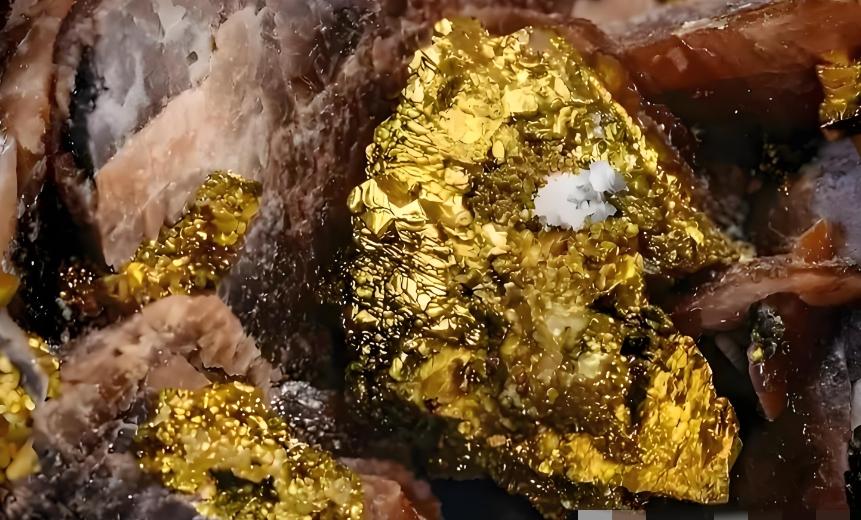 国运到了！我国发现6000亿超级金矿，全球贵金属格局生变
 
我国地质勘探传来重