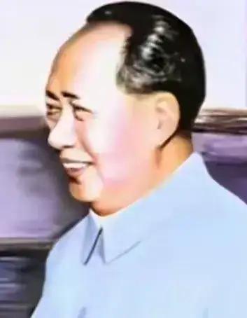 人民群众怀念敬仰开国伟人！