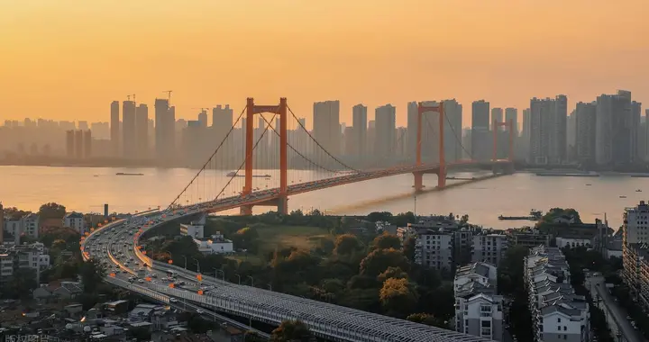网红城市，新一轮洗牌开始了