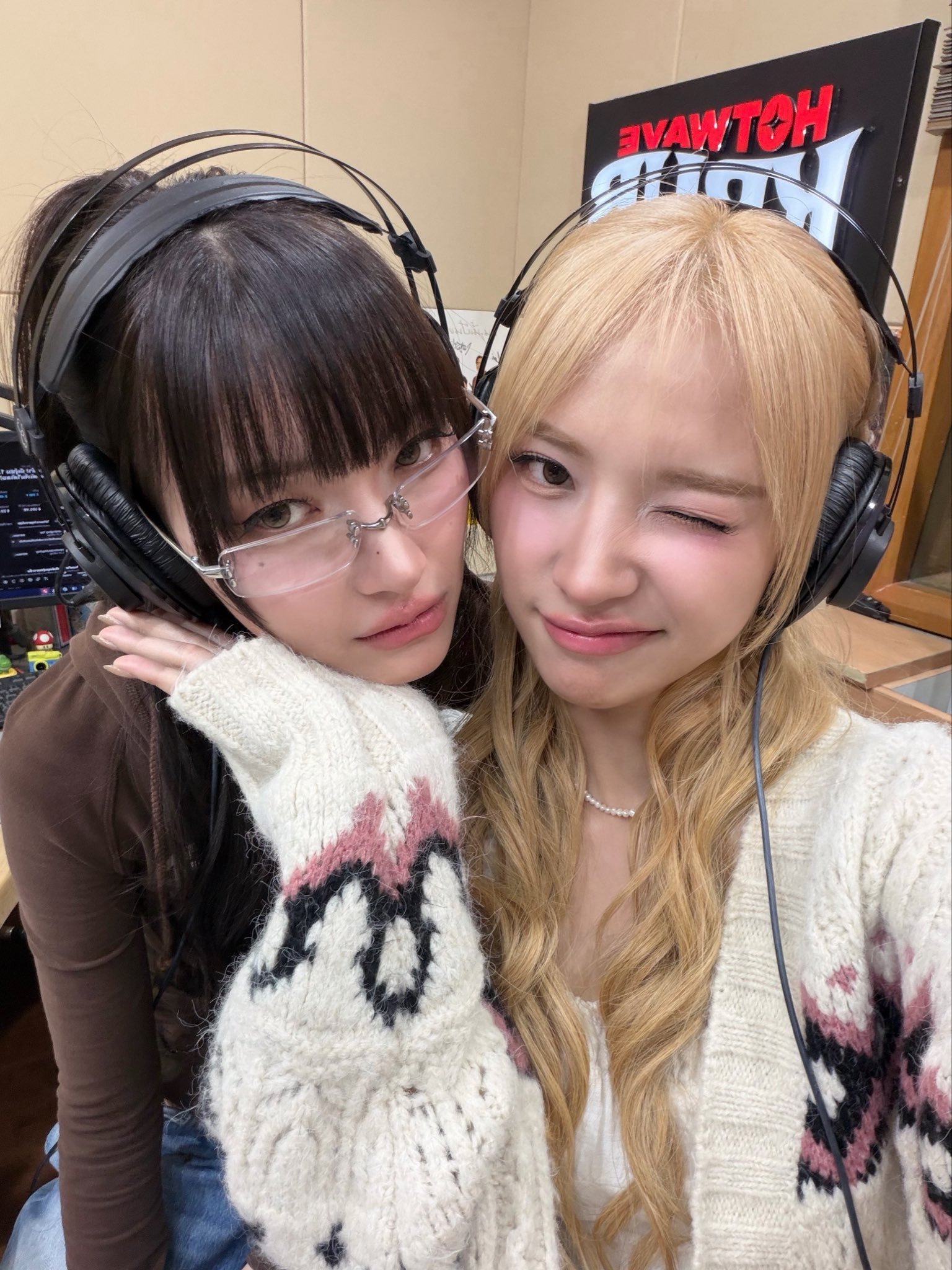 JanJingjing 🦊🐯janjingjing“小妹妹别丢下姐姐，tee