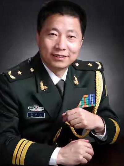 杨利伟退休待遇揭秘：没有天价奖金，却拥有一层“终身护盾”。

2003年10月1