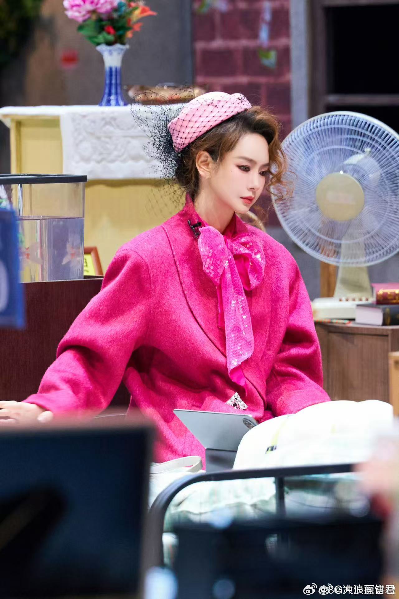 戚薇巧不巧全靠一张嘴大侦探 戚销售自我介绍不唠别的，就盯着晨船员连环巧！单亲带娃