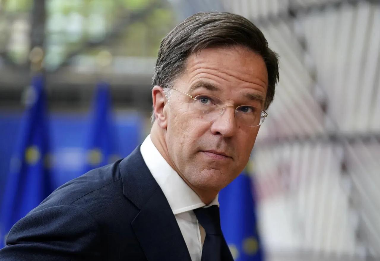 北约秘书长吕特：支持特朗普总统对格陵兰岛的主张

因为有两个域外大国对格陵兰岛和