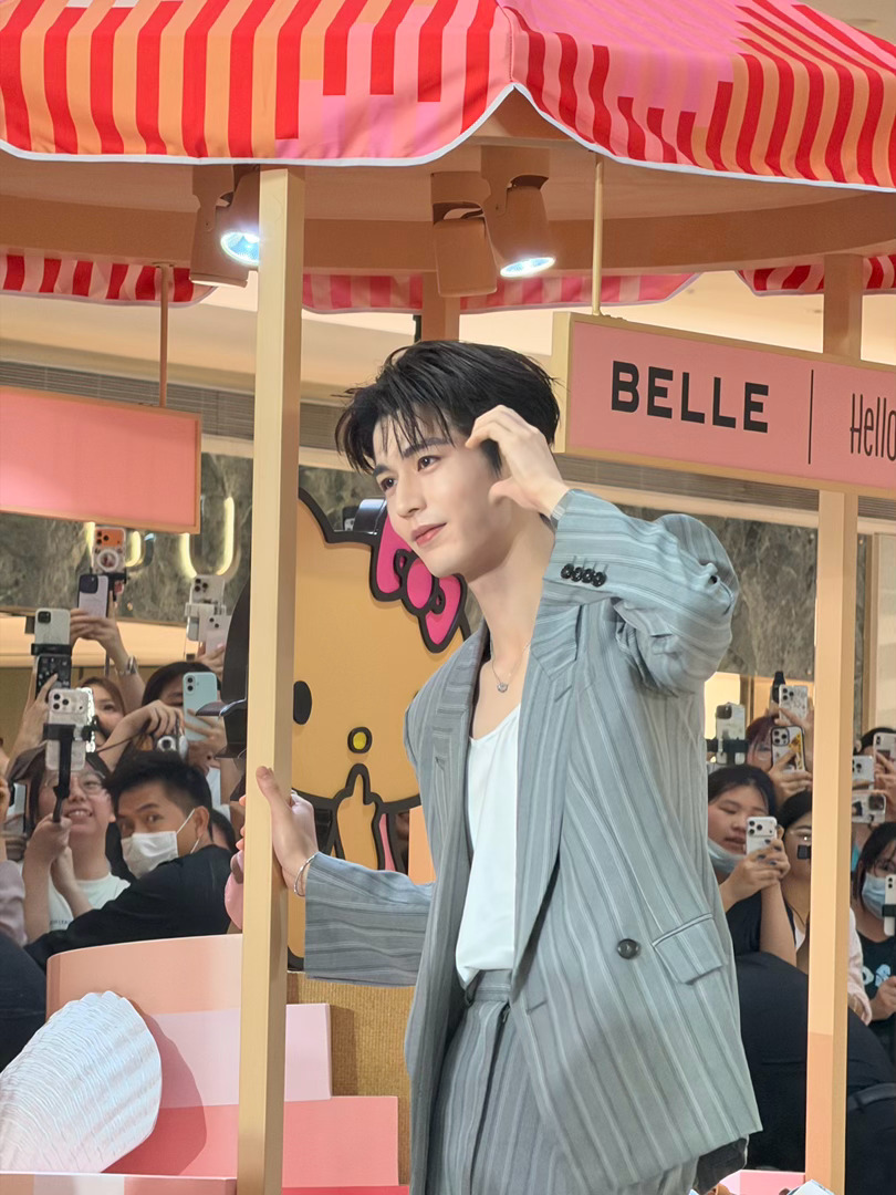 呜呜呜呜圆梦！！！生图直出～此男真的duang帅一个 深圳