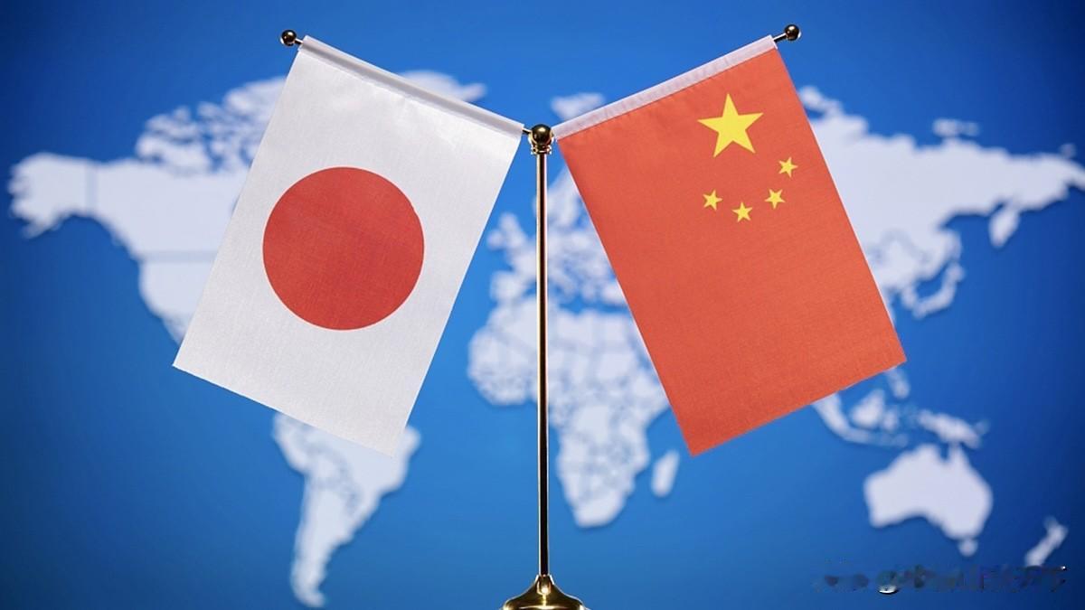 日本对中国慰问，让木叔想到了在疫情期间的一句话：山川异域，风月同天。

确实这次