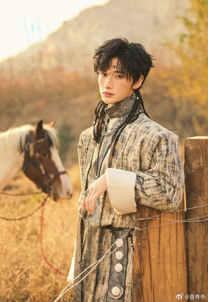 余宇涵官宣我们的爸爸2 余宇涵成为我们的爸爸2最年轻观察员，还没满二十岁就来感受