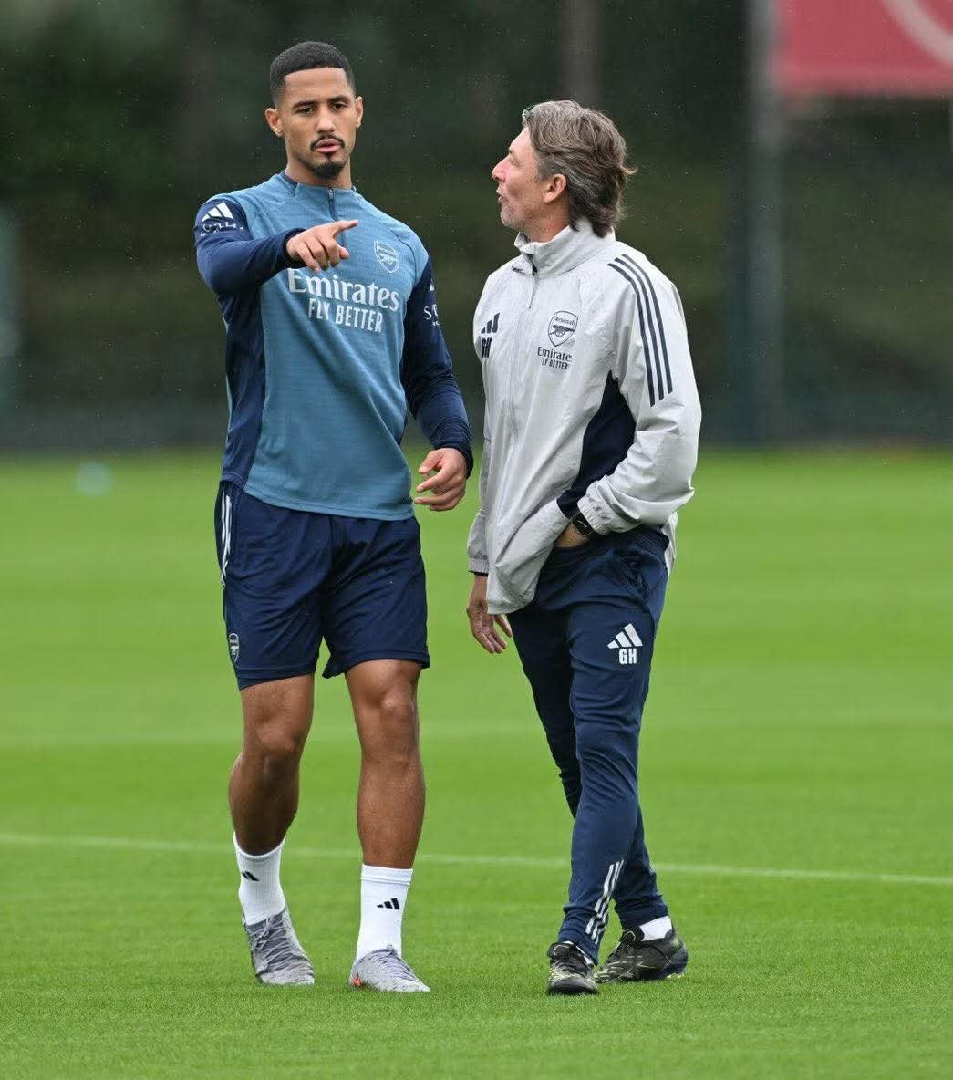 萨利巴谈海因策：“海因策帮助很大，尤其是对我们后卫。他总在喊话，总是充满激情——