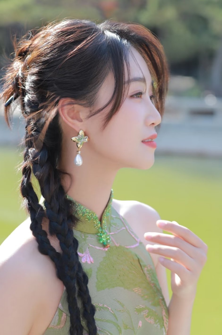 不同色系穿搭的蓝盈盈～ ​​​