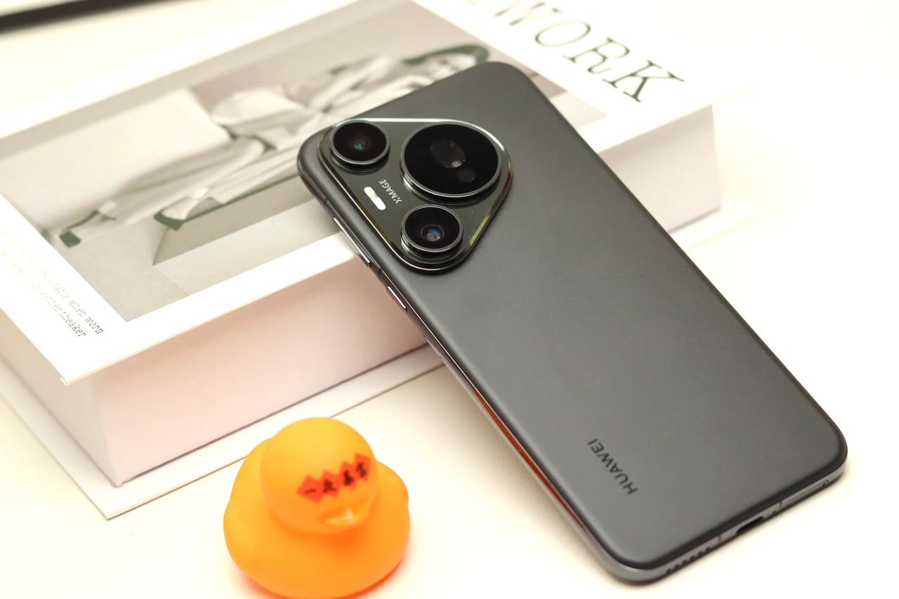 HUAWEI Pura 70 Pro也用了一段时间了，跟iPhone 14 Pr