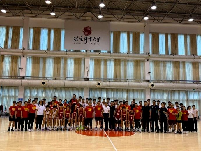 与北体大男篮热身赛，女篮姑娘们表现抢眼

男篮刚刚结束了两场热身赛，获得了两连胜