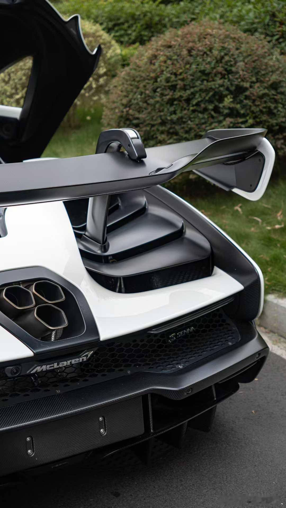 McLaren Senna 蓝牌，过户出，​2025年/4000km ​​​