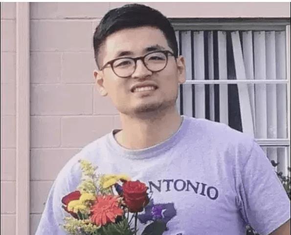 “只有我死了，才能解脱！”2019年，正在美国攻读博士学位的陈慧祥，在实验室上吊