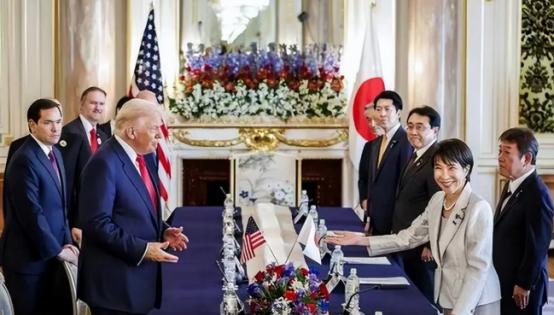 日本舆论场终于有人说了句人话！美国炸平日本城市、投下两颗原子弹、建立上百个军事基