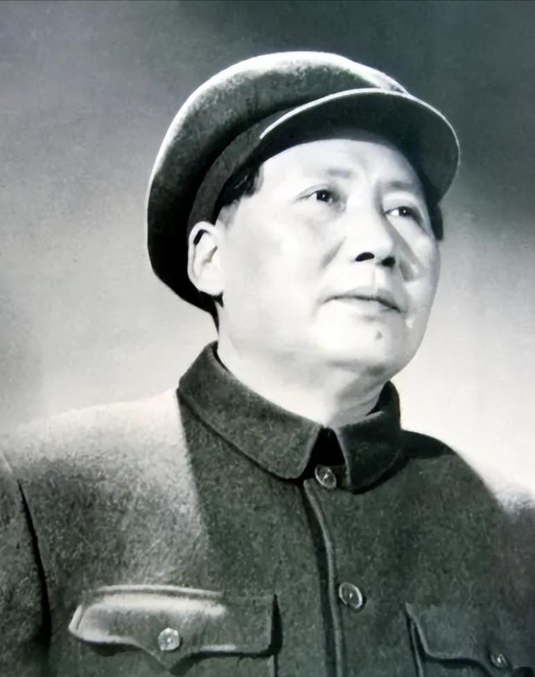 [微风]1958年，毛主席下令炮击金门，美国得知后率大军压境，指挥员慌忙上报，但