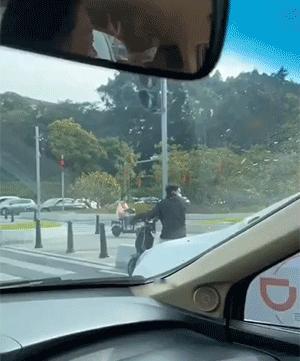 没撞上我是很不服气的