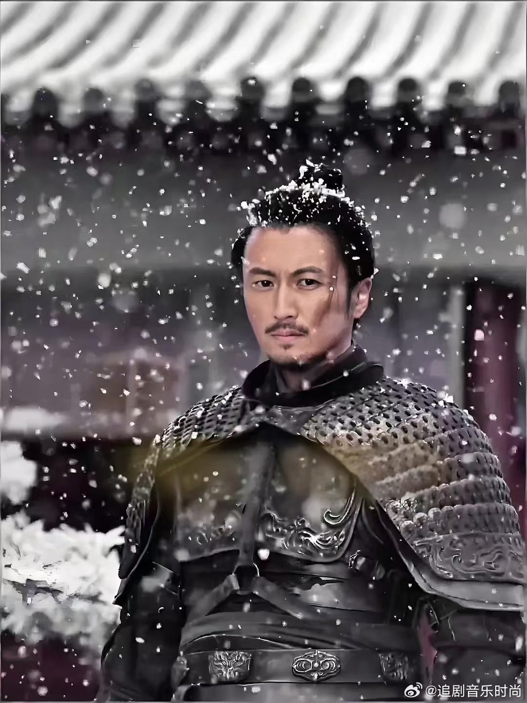 镖人打破武侠片26年的全球票房纪录镖人登顶武侠片全球票房冠军 大漠实景、真刀真枪