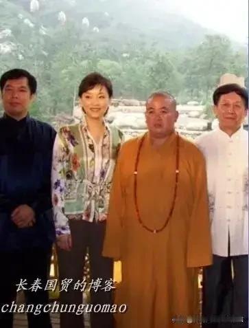 居然看到了易中天与释永信合影，易中天老师点评几句