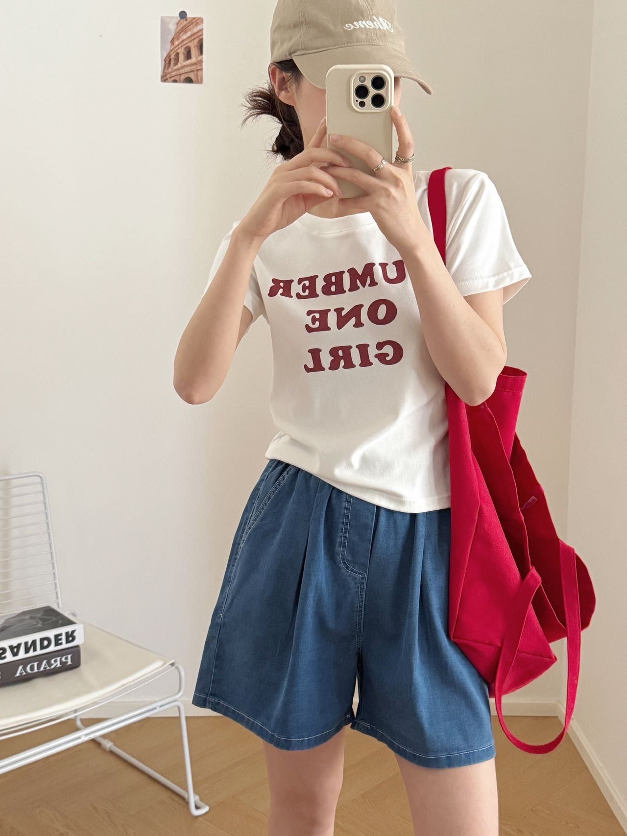 夏日幸福感小物合集来啦🌷舒服的穿搭、润润的护肤品、还有香香的香水和小配饰拉了个