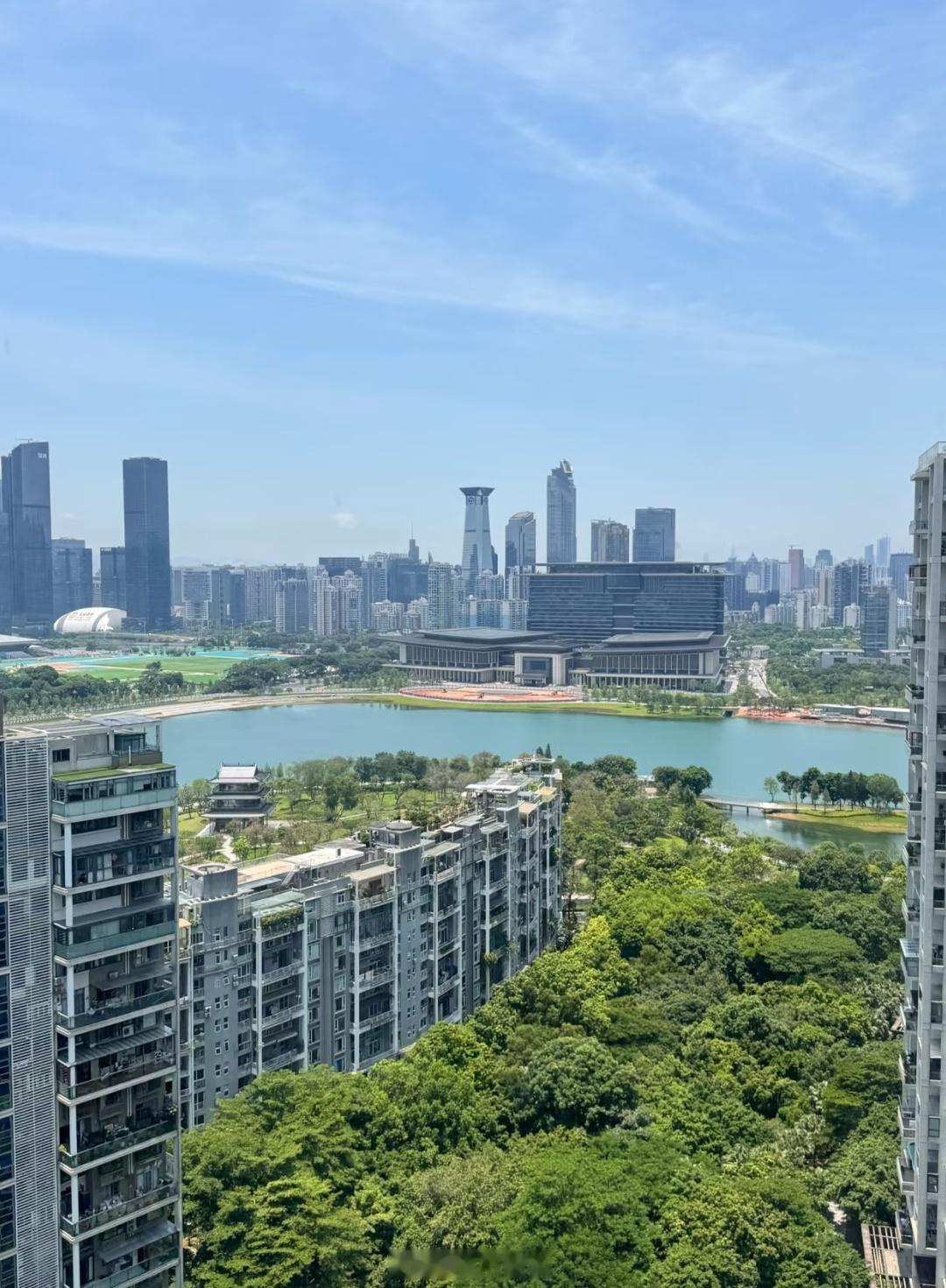 香蜜湖水榭花都的景色。 