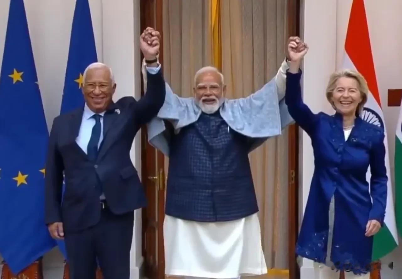 欧盟主席冯德莱恩被邀请参加印度阅兵式。试图在与美国关系马上分崩离析的背景下，欧盟