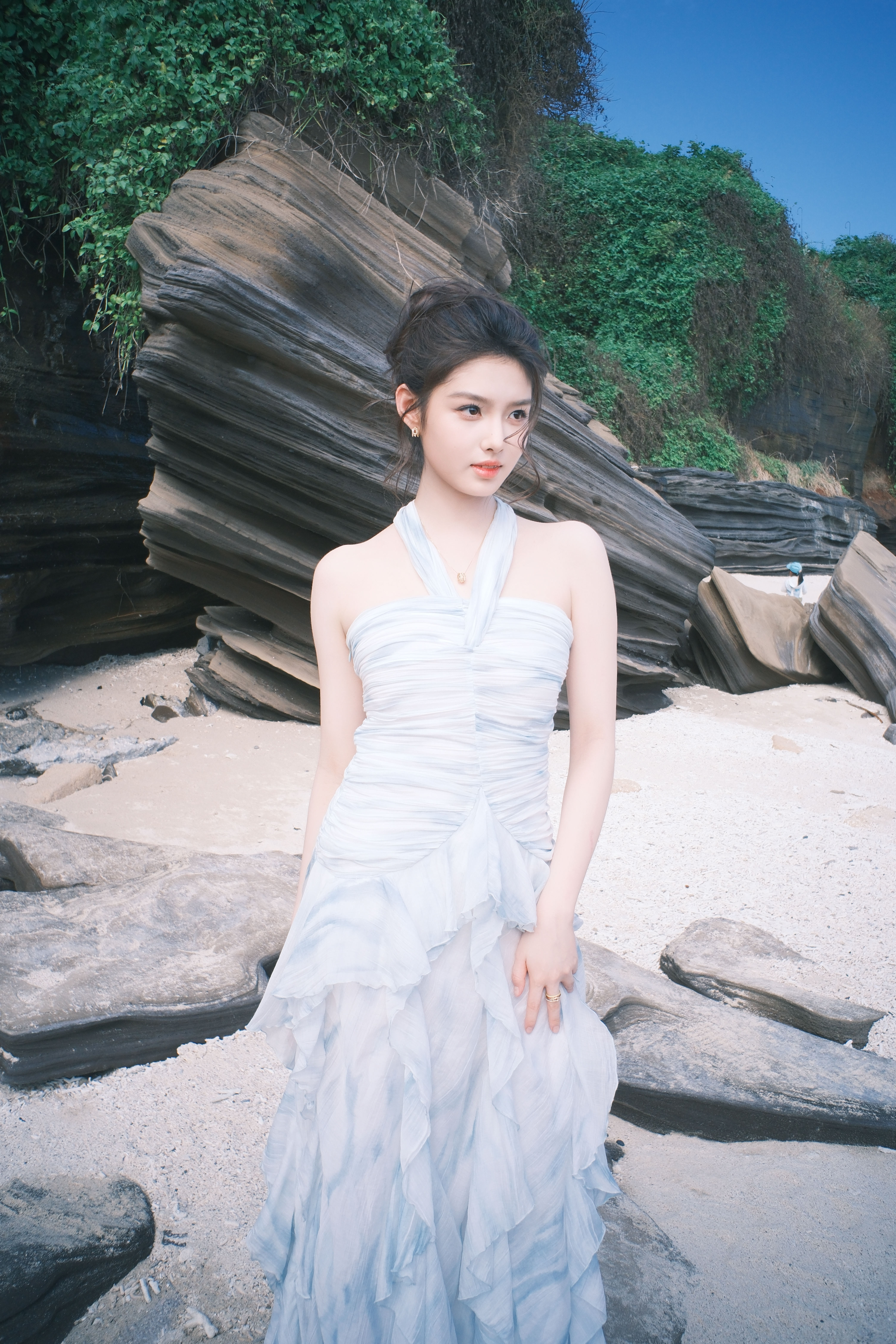 艾米 海边来了位漂亮的女孩🏝️🧜🏻♀️